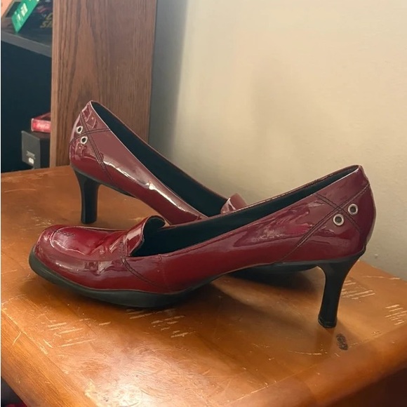 Nine West Wine Patent Leather Mid-Heel Loafer Pumps - Picture 2 of 3